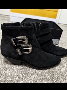 Saint Laurent Ankle Boots - Black